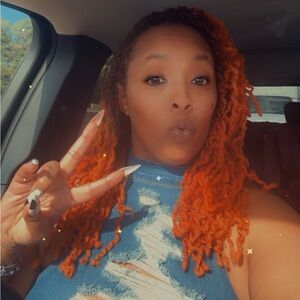 Meet your Posher, Lana